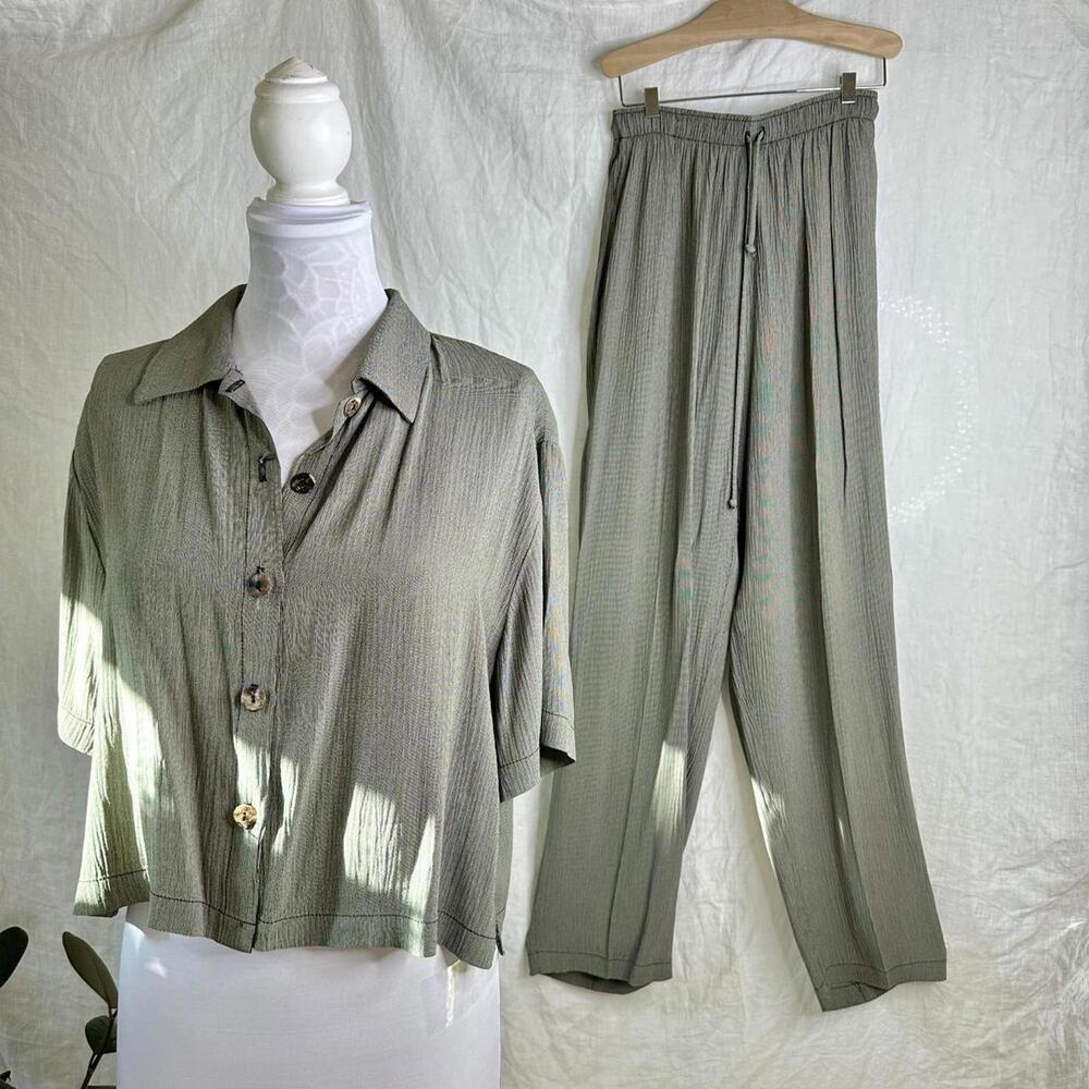 Grey CLIO Button-Up Top & Wide-Leg Pants Set – 90s Vintage